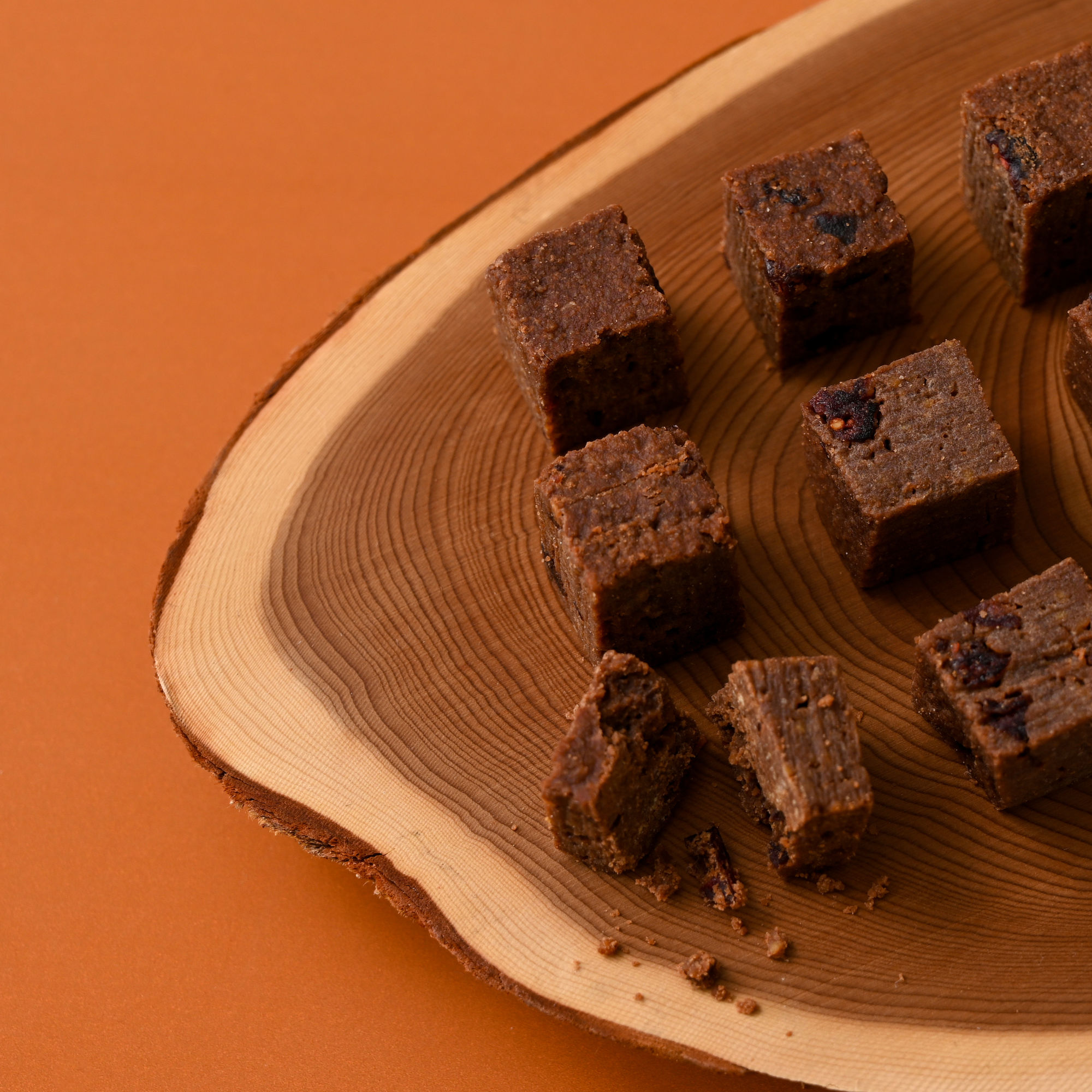 はじっこショコロ（ミルクチョコ）