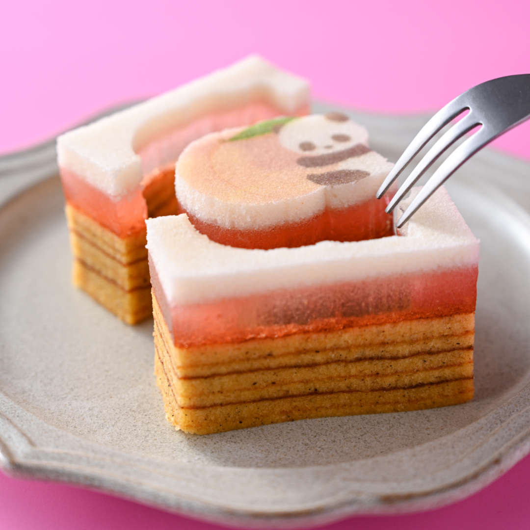 桃ゼリー&塩バニラバウムの新食感スイーツ。夏限定のゼリーバウムが登場！