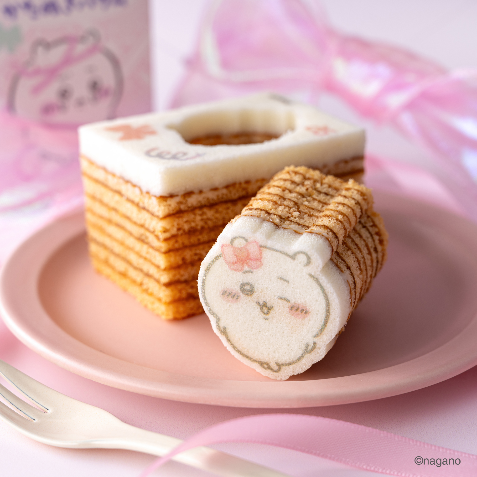 ちいかわかたぬきバウム リボン・ちいかわ（いちご）